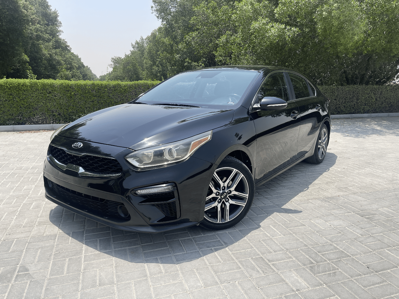 Kia Forte Kia Forte Ex 2020 Black 2.0L 4 GT vin: 3KPF54AD9LE220222    full option Excellent Condition   * CAR 