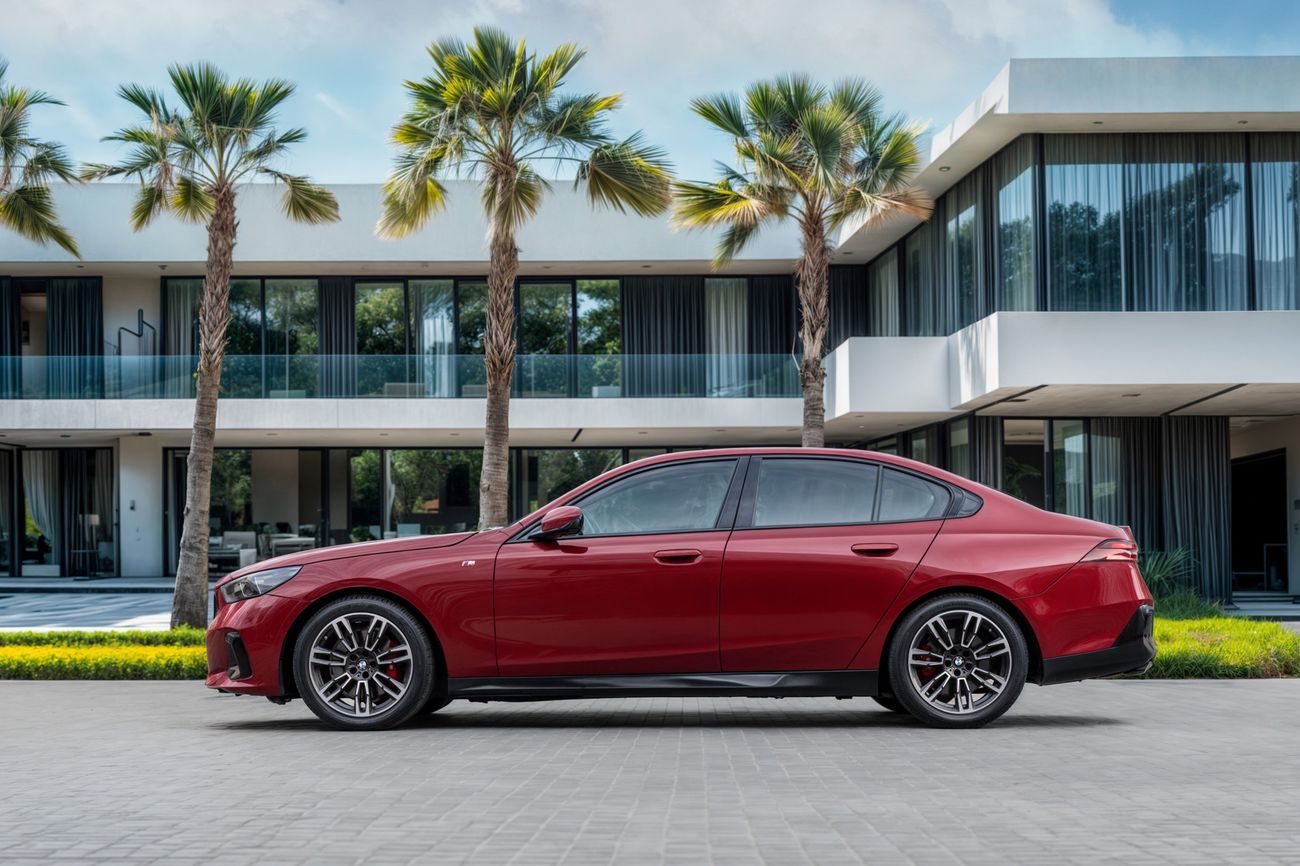 بي أم دبليو 520i 520i M-Sport Pro | 9,485 P.M | 0% Downpayment | IMMACULATE!