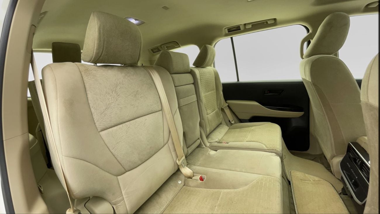 تويوتا لاند كروزر 4L 2023 | 0 DP | 2795/Month | 30 Day Return | Service History