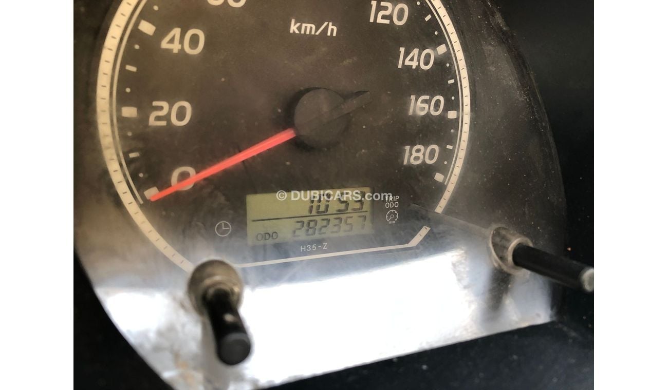 تويوتا هاياس Toyota Hiace Bus 15 str,model:2010.Free of accident