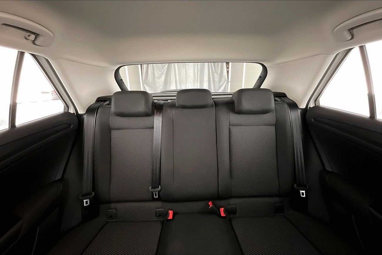 تويوتا يارس SE / E | ضمان مجاني لمدة عام | 0 دفعة أولى