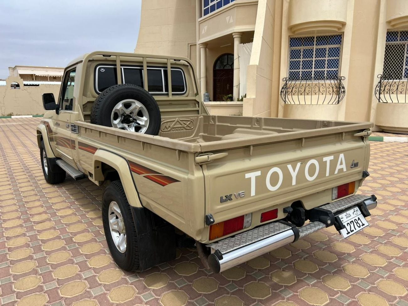 تويوتا لاند كروزر بيك آب PETROL