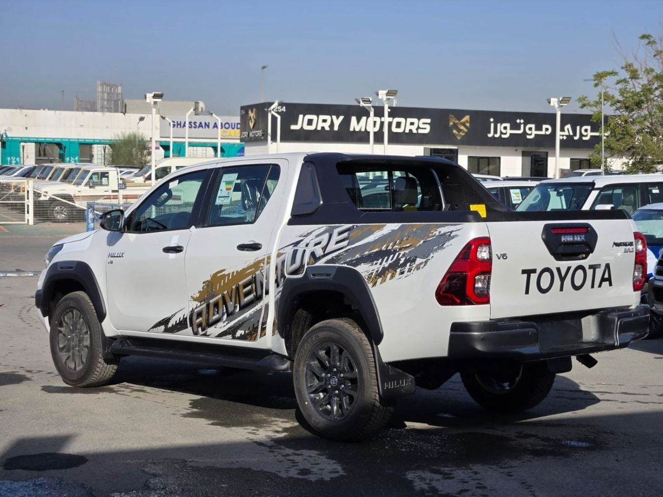 تويوتا هيلوكس ADVENTURE 4.0L V6 A/T FULL OPTION DOUBLE CABIN PICKUP