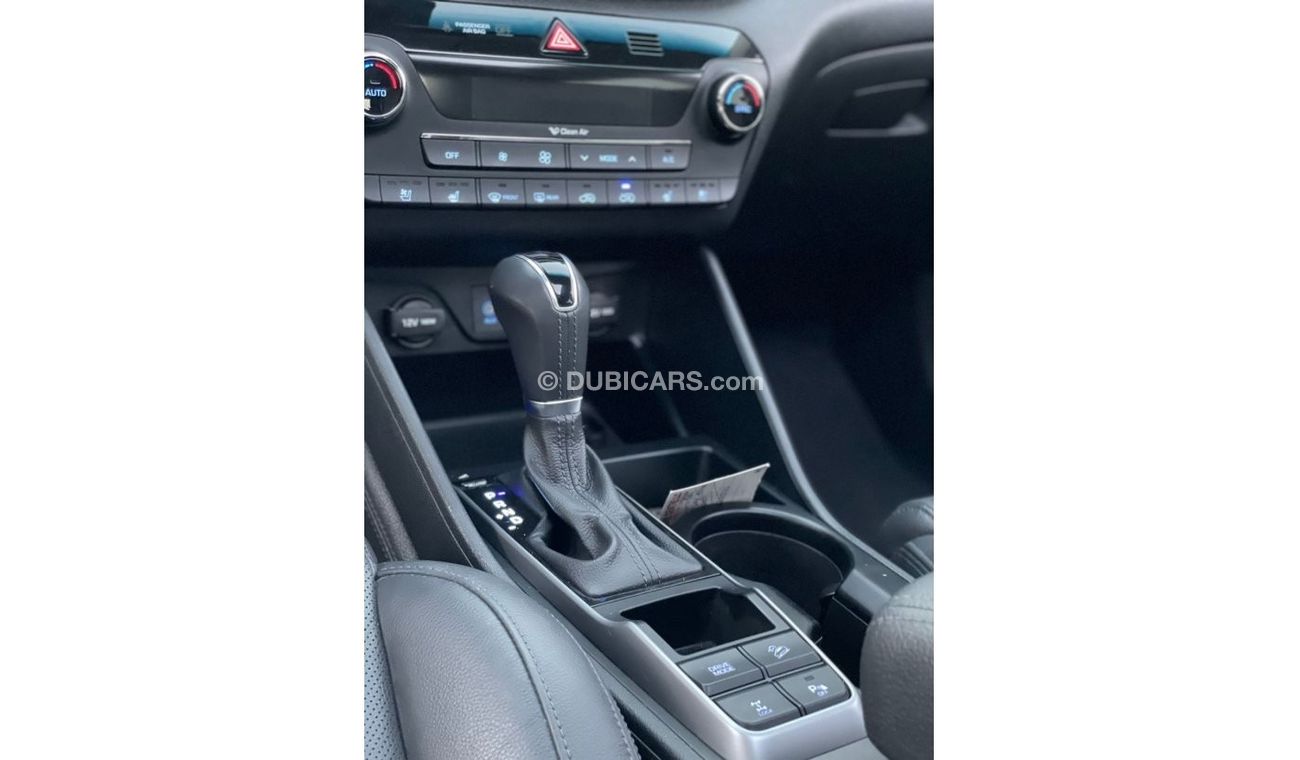 Hyundai Tucson 2016 HYUNDAI TUCSON LIMITED 1.6T / AWD / PANORAMIC / FULL OPTION