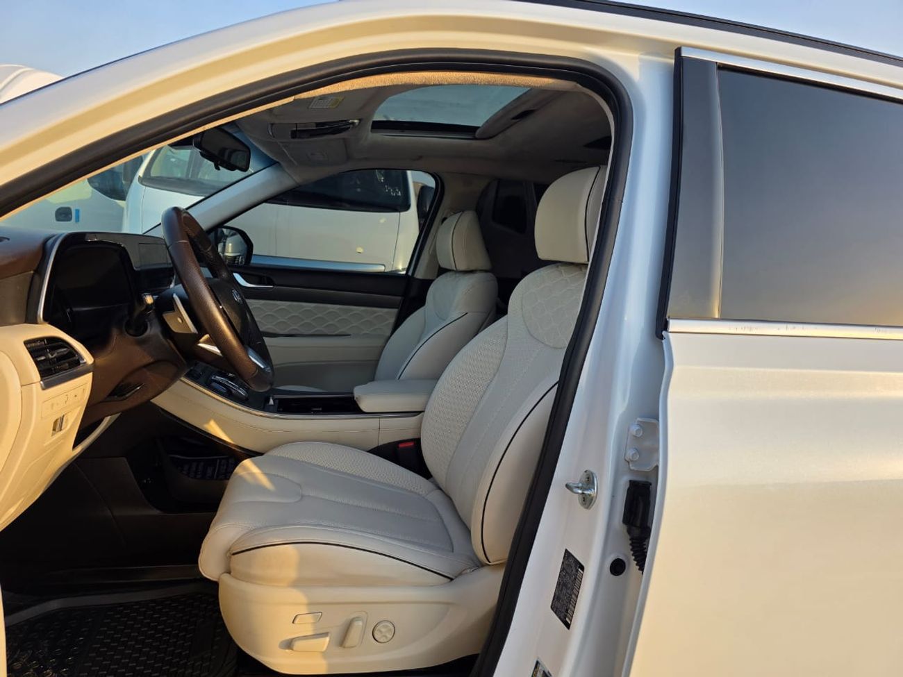 Hyundai Palisade 2021 Model Calligraphy Two sunroof and 360 camera