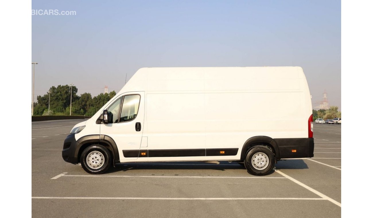 بيجو بوكسر ديزل | Delivery Van |  2.0L | Excellent Condition | GCC