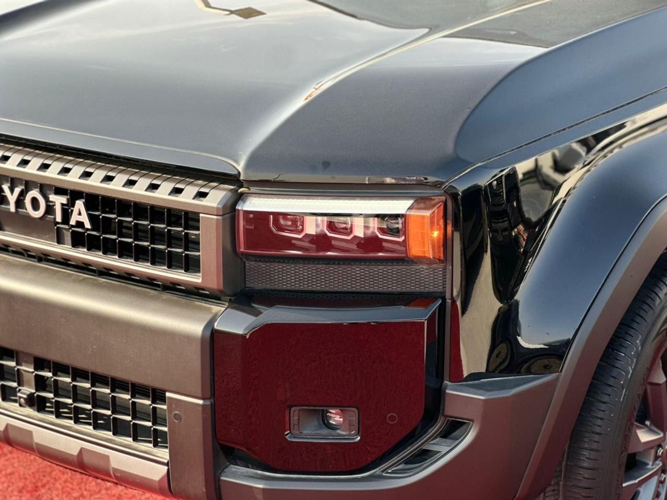 تويوتا برادو VXR Adventure Dual Tone 2.4T