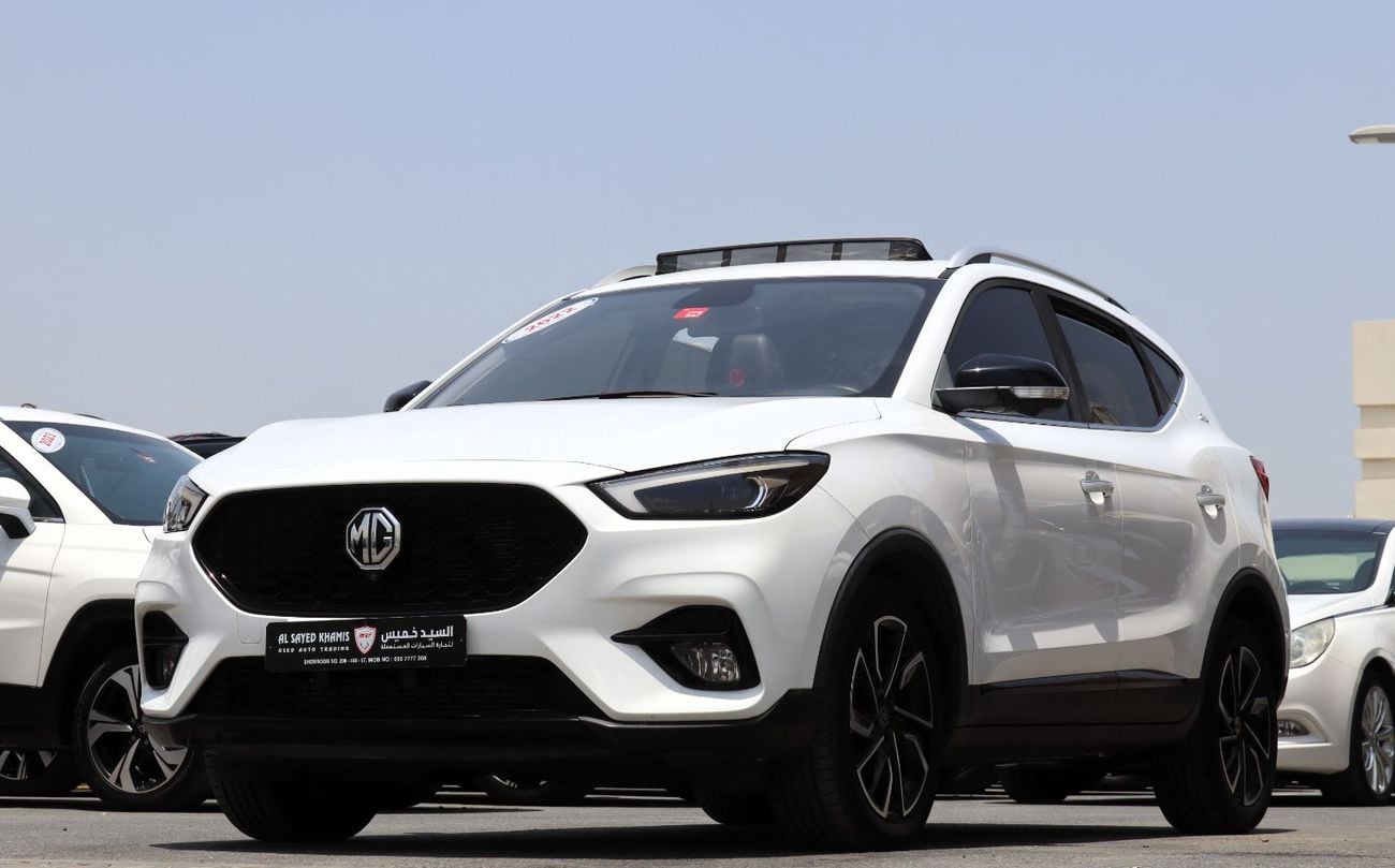 MG ZS LUX