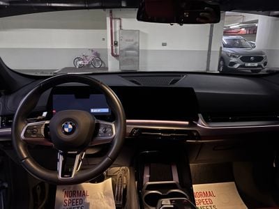 بي أم دبليو X1 Veganza Coral Red/Black Interior