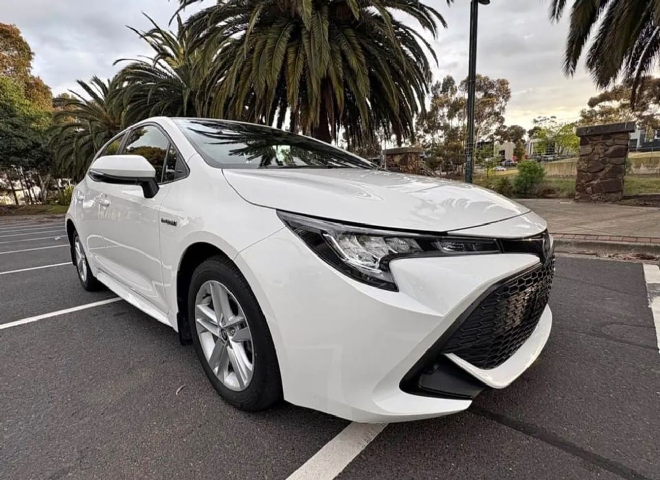 تويوتا كورولا HATCHBACK HYBRID 1.8 PETROL