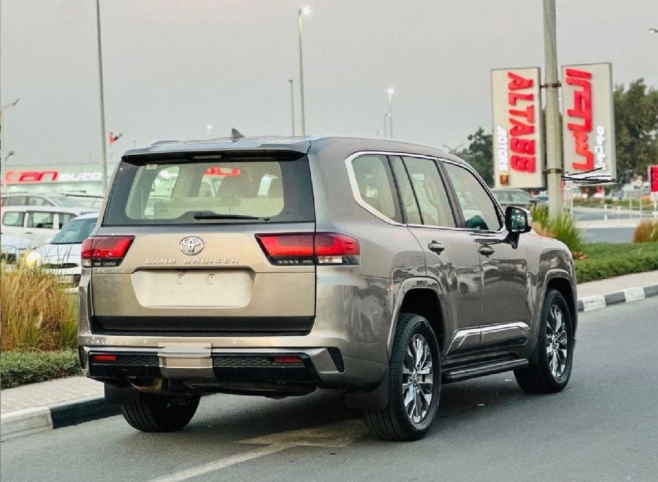 Toyota Land Cruiser VXR 2023 Model GXR V6 LC300 Full Option Car Very Clean And Perfect Condition
