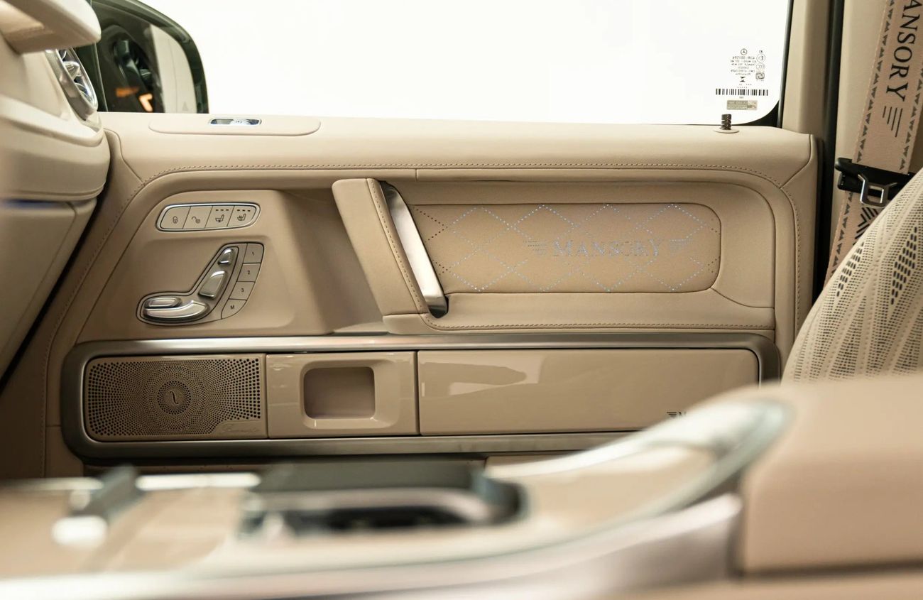 Mercedes-Benz G 63 AMG 4.0L V8 Twin-Turbocharged Engine