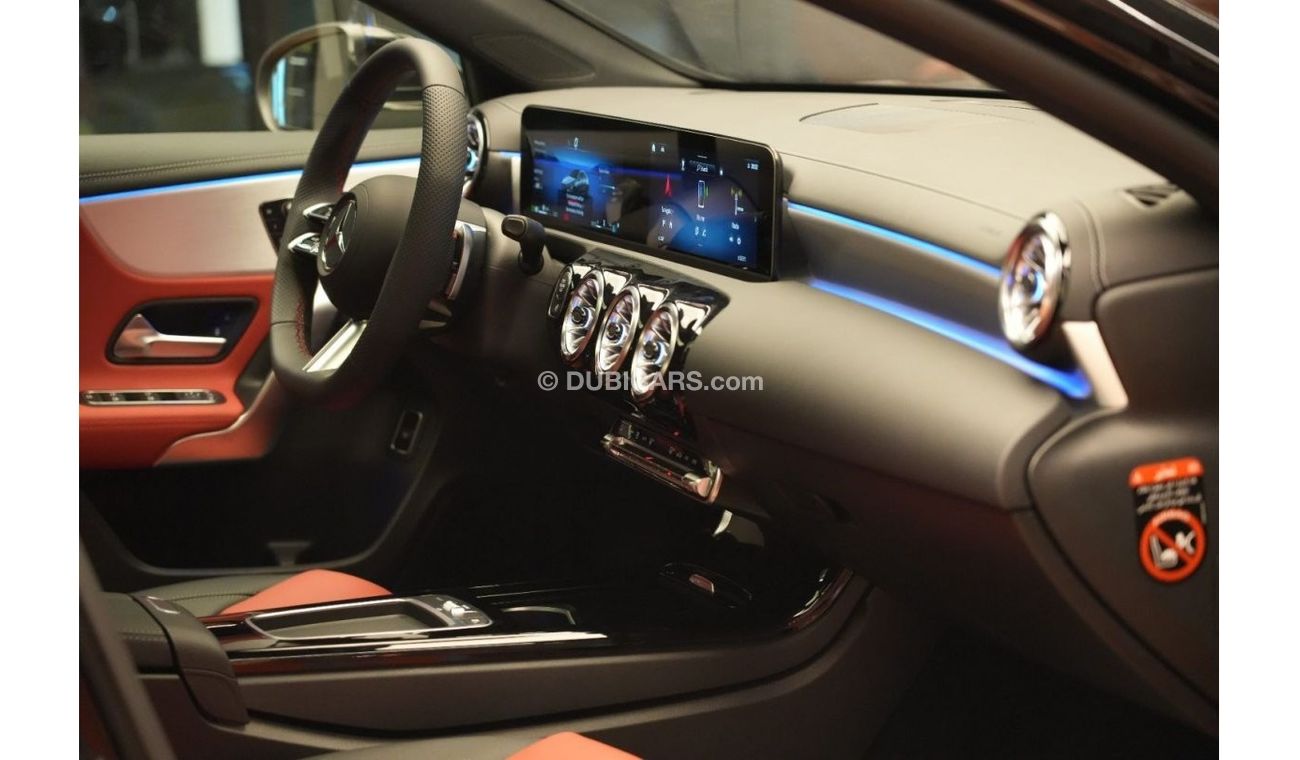 Mercedes-Benz A 200 ✔ AMG Package ✔ Panoramic roof ✔ Self-parking system