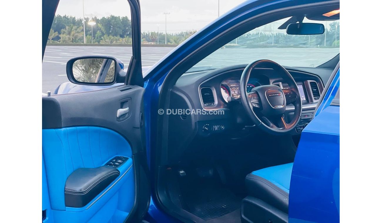 Dodge Charger 3.6L SXT (Mid) DODGE CHARGER V6 MODEL 2019 LOW MILAGE VERY CLEAN CAR