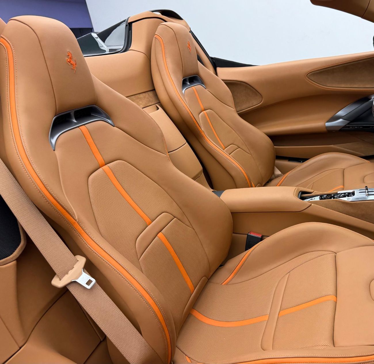 Ferrari SF90 Spider 2022 Ferrari SF90 Spider, Warranty, Very Low Km, Fully Loaded, Excellent Condition, European