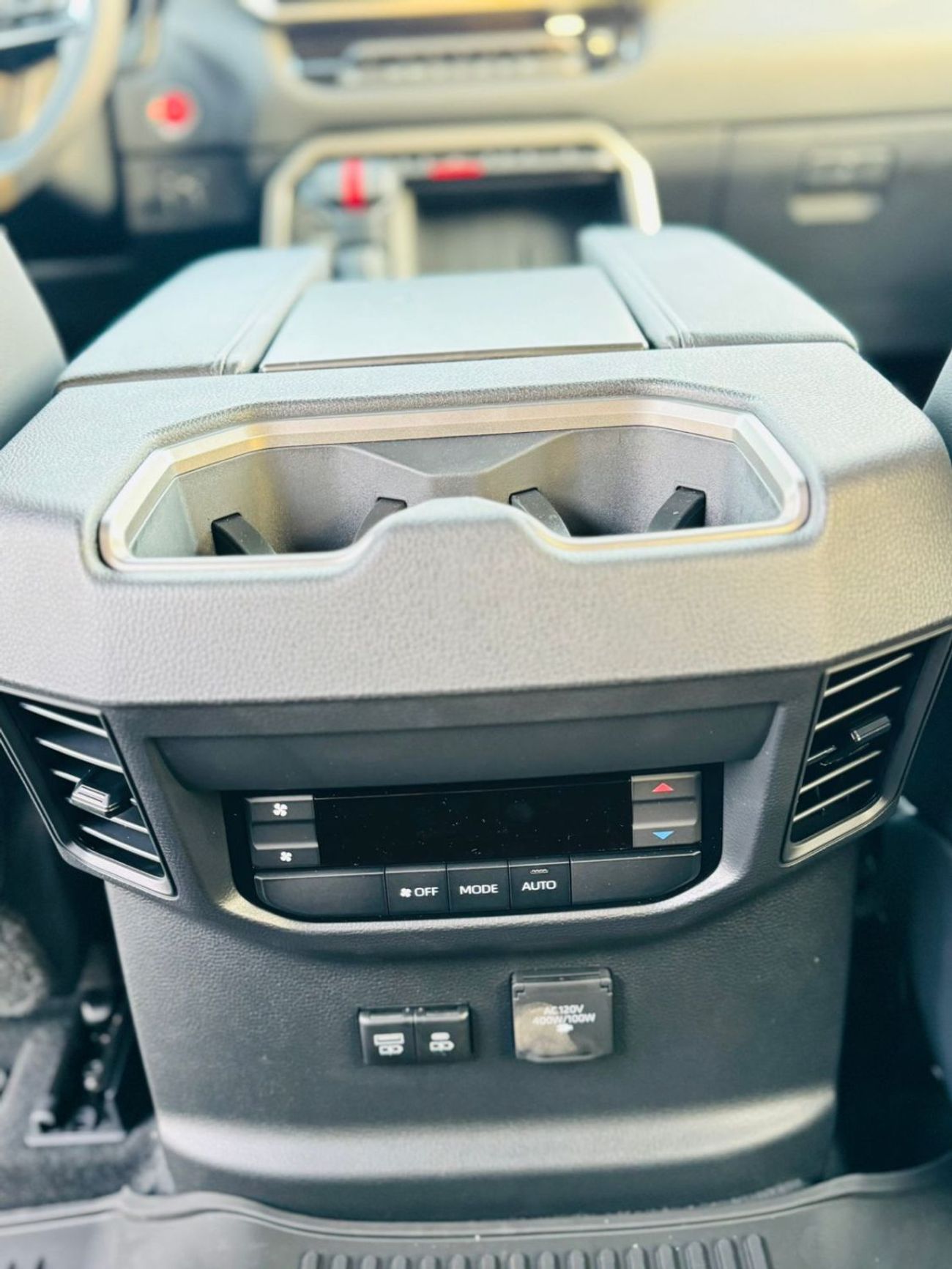 تويوتا سيكويا TRD OFFROAD