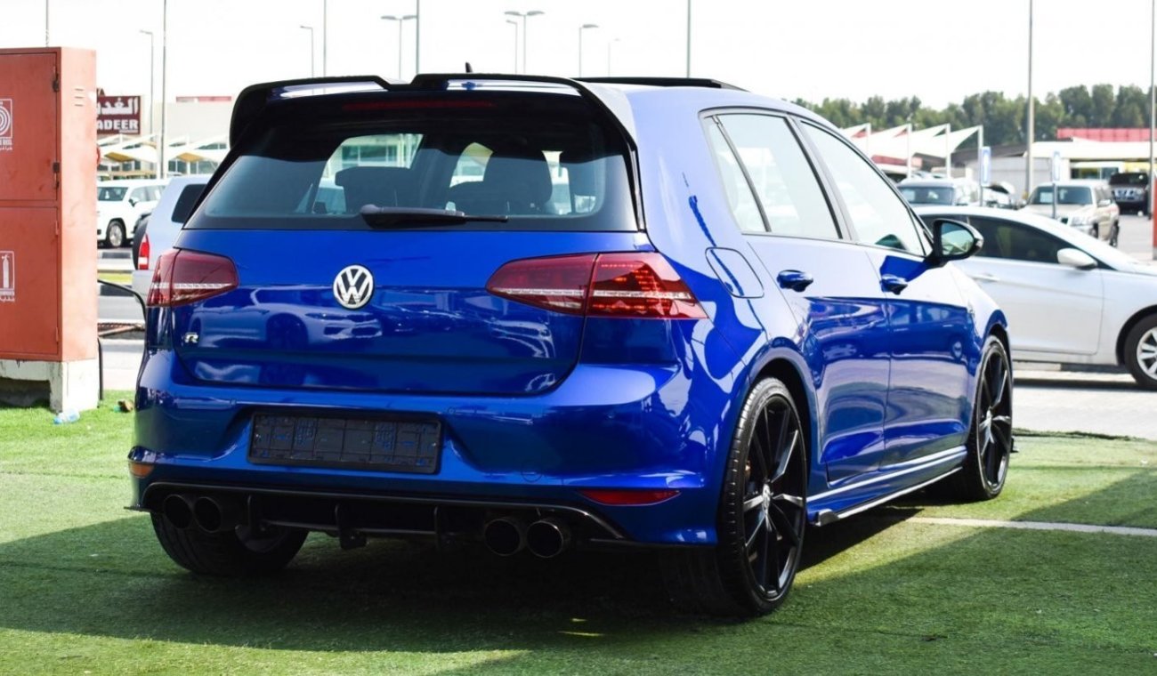 Volkswagen Golf GTI R