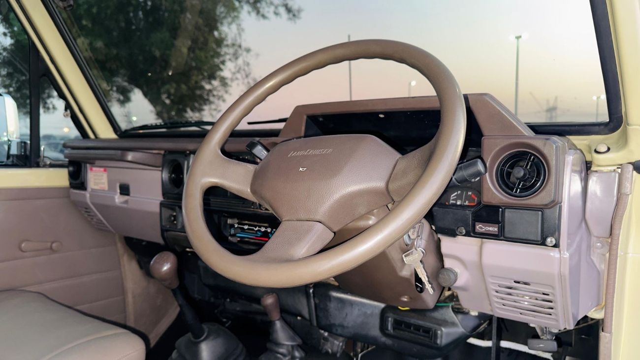 Toyota Land Cruiser Pick Up SINGLE CABIN | 4.5L PETROL ENGINE | MANUAL TRANSMISSION | RHD