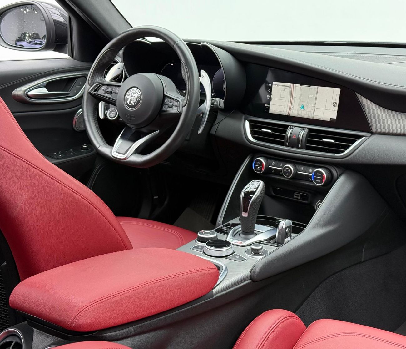 ألفا روميو جوليا 2024 Alfa Romeo Giulia Veloce Q2 MCA, 2028 Agency Warranty  Service Contract, Agency FSH, GCC