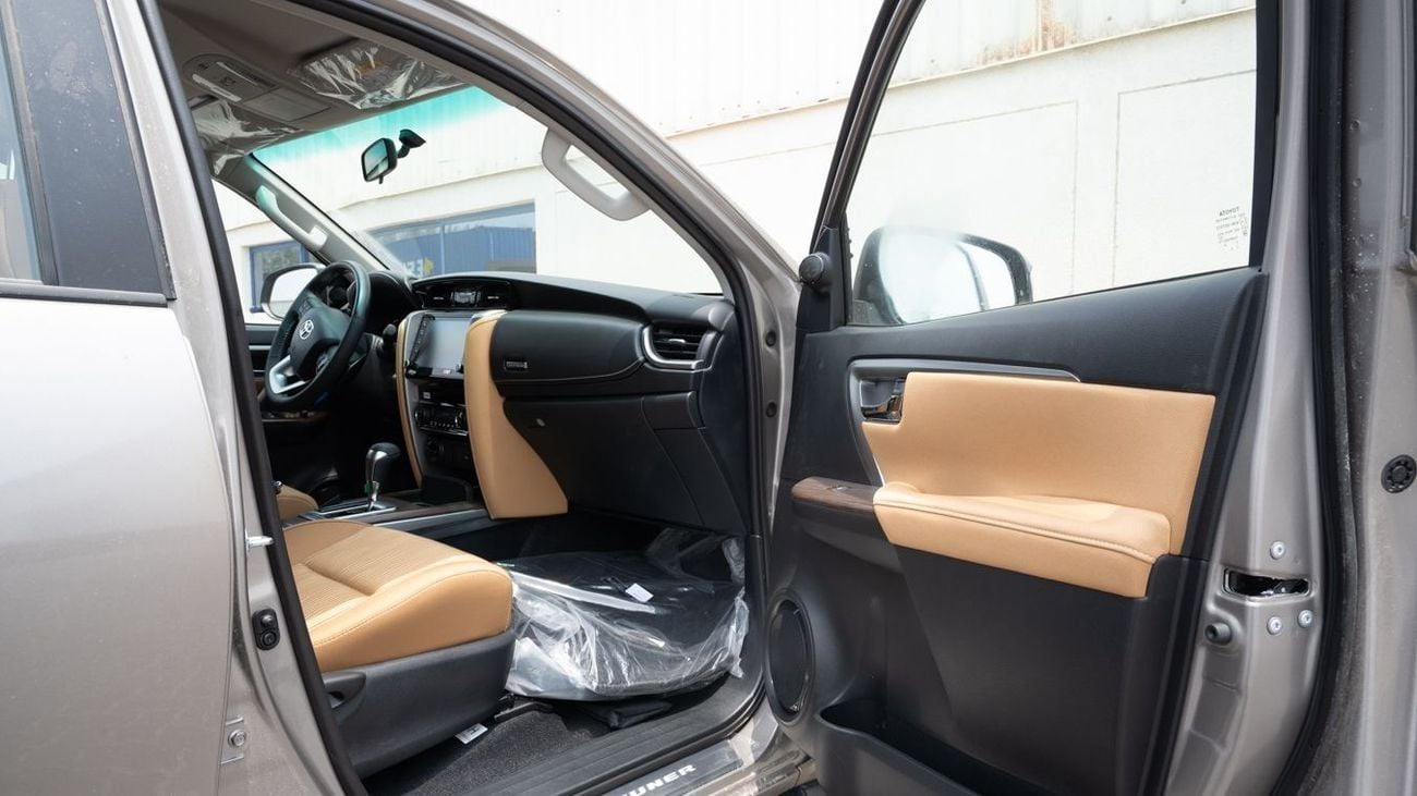 تويوتا فورتونر Toyota Fortuner 2.7 AT High -2025YM