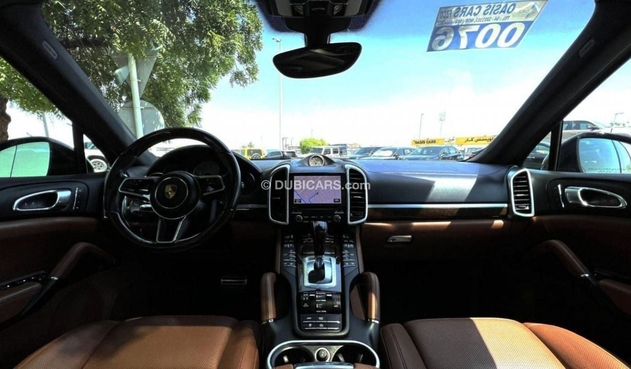 Porsche Cayenne S 2.9L (440 HP) 2018 V6 GCC Full Service History