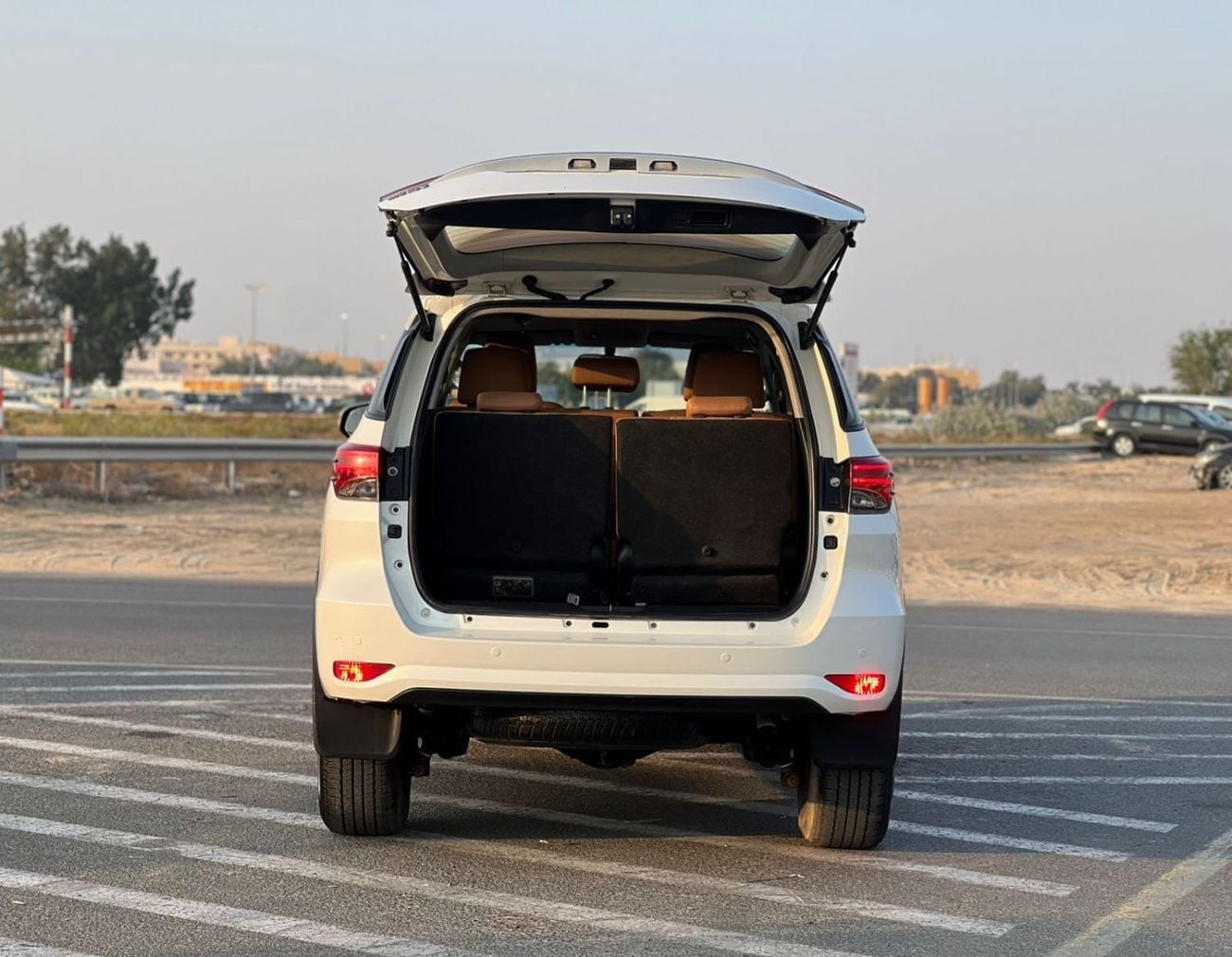 تويوتا فورتونر EXR 2022 Toyota Fortuner 2.7 V4 - AWD 4x4 - GCC - Rear Sensor