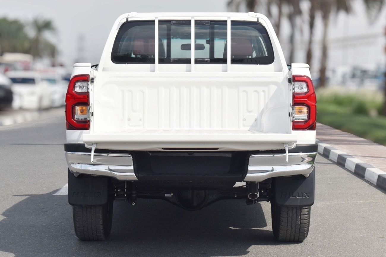 تويوتا هيلوكس GLX 2.7L Double Cab Utility 4WD A/T