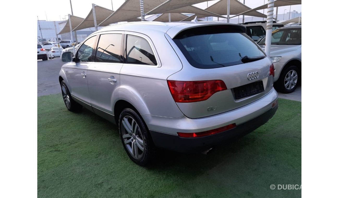 Audi Q7 Gulf silver 2008 Gulf in excellent condition