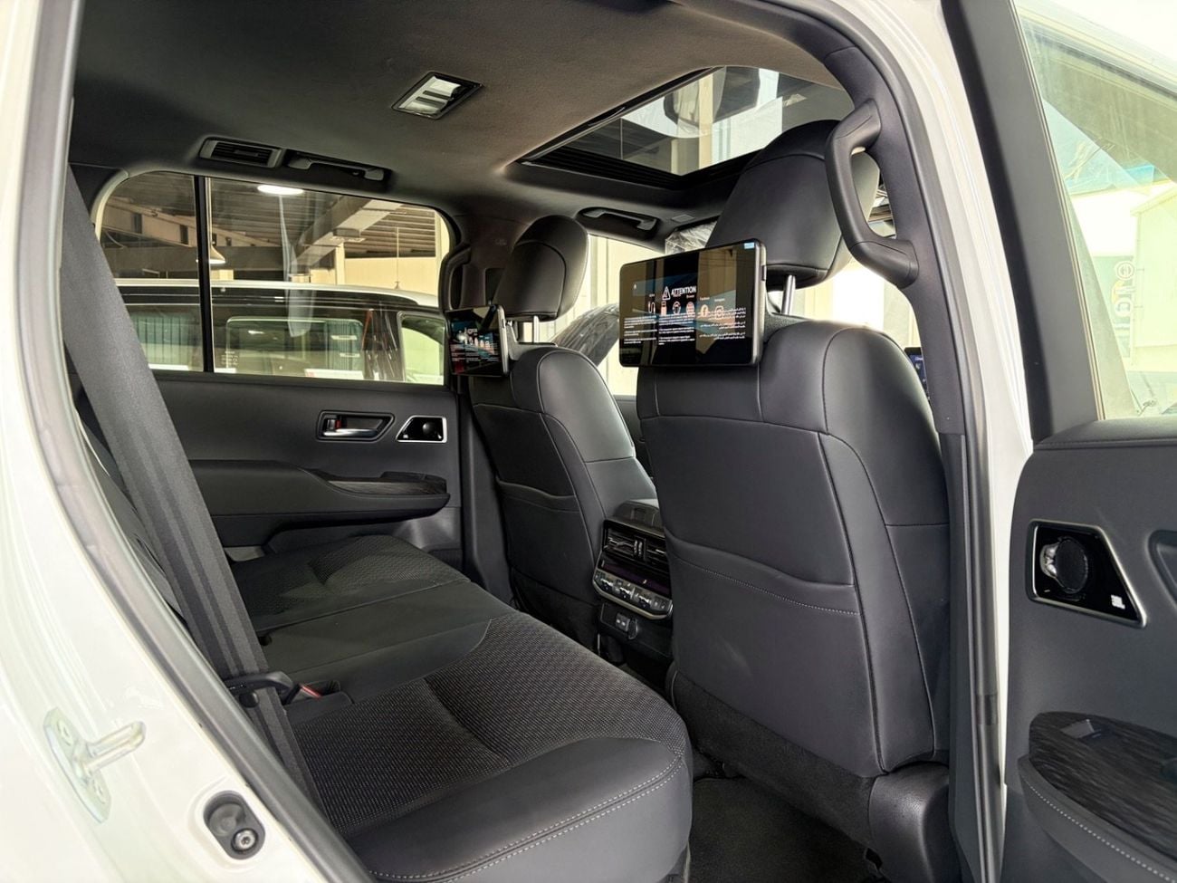 Toyota Land Cruiser Toyota LC300 GRS
