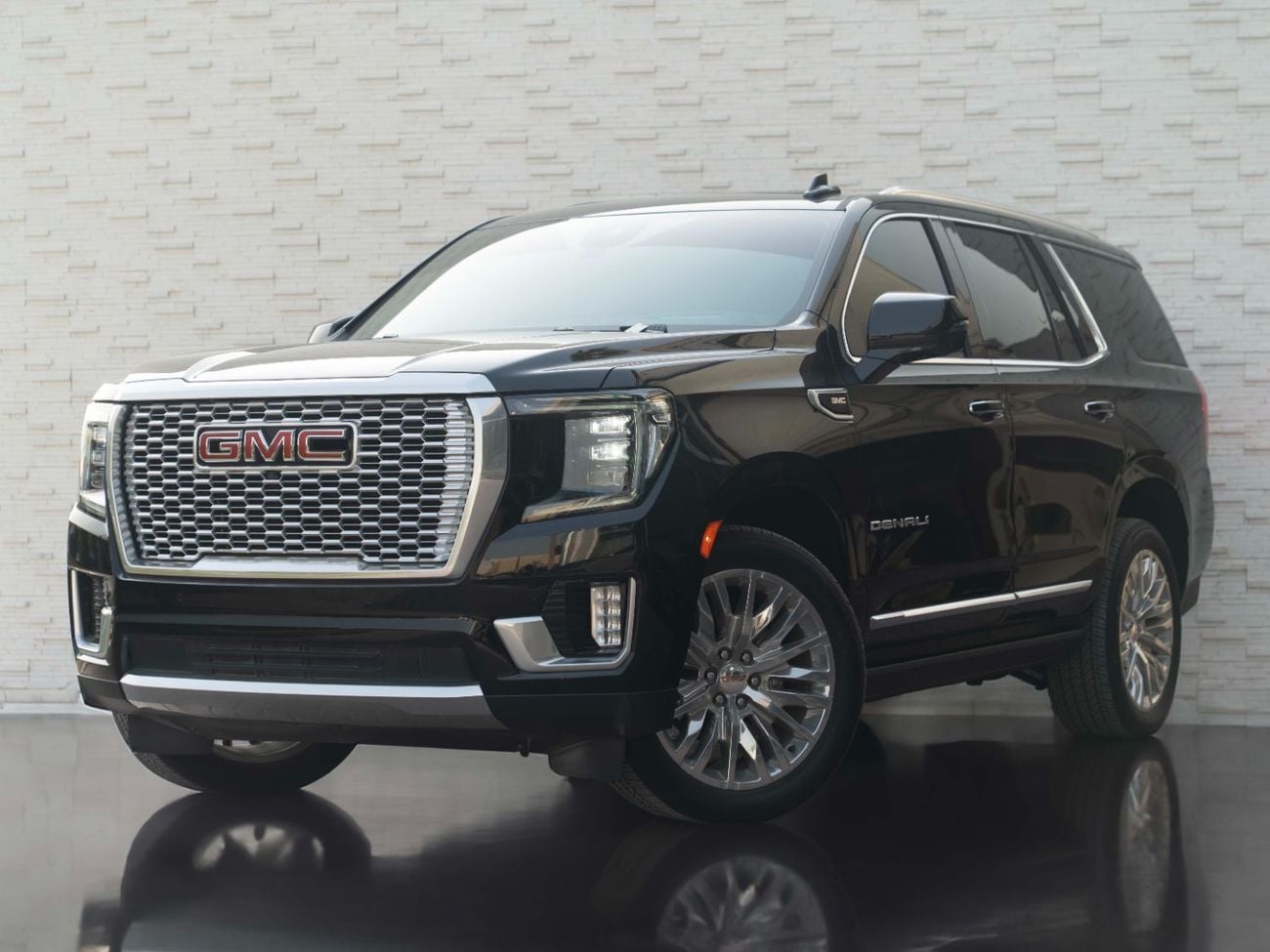 GMC Yukon Denali 6.2L (8 Seater)