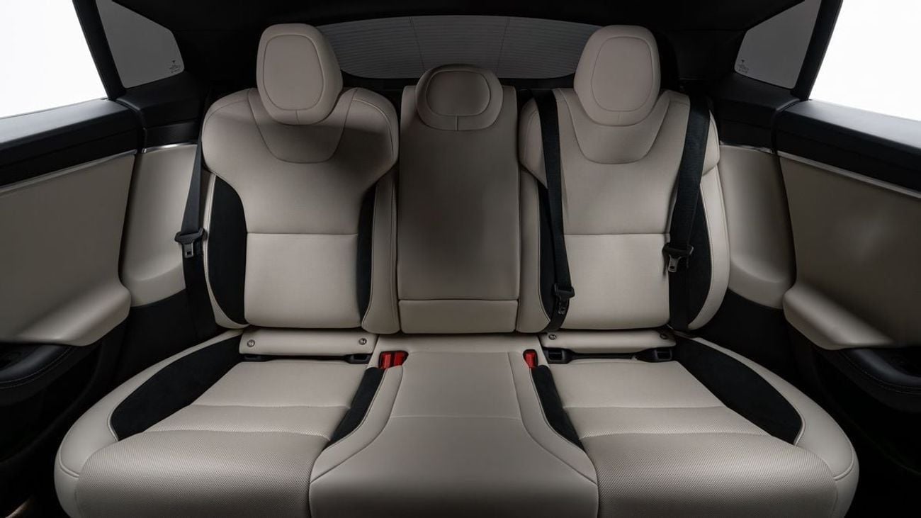 تسلا Model S Plaid - 2024 - GCC - Under Warranty