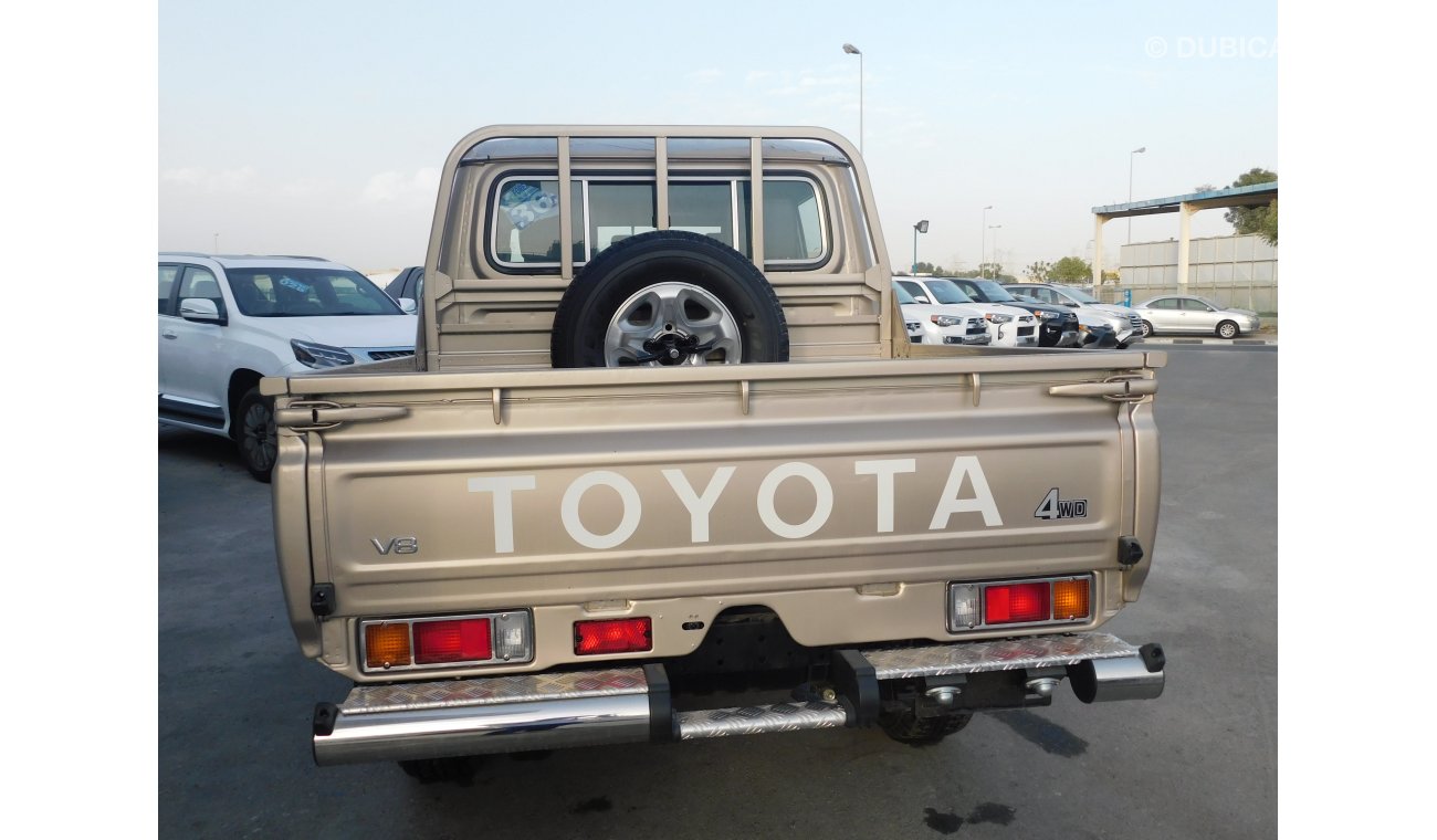 Toyota Land Cruiser Pick Up 79 DC LX LIMITED V8 4.5L TURBO DIESEL 6 SEAT 4WD MANUAL TRANSMISSION