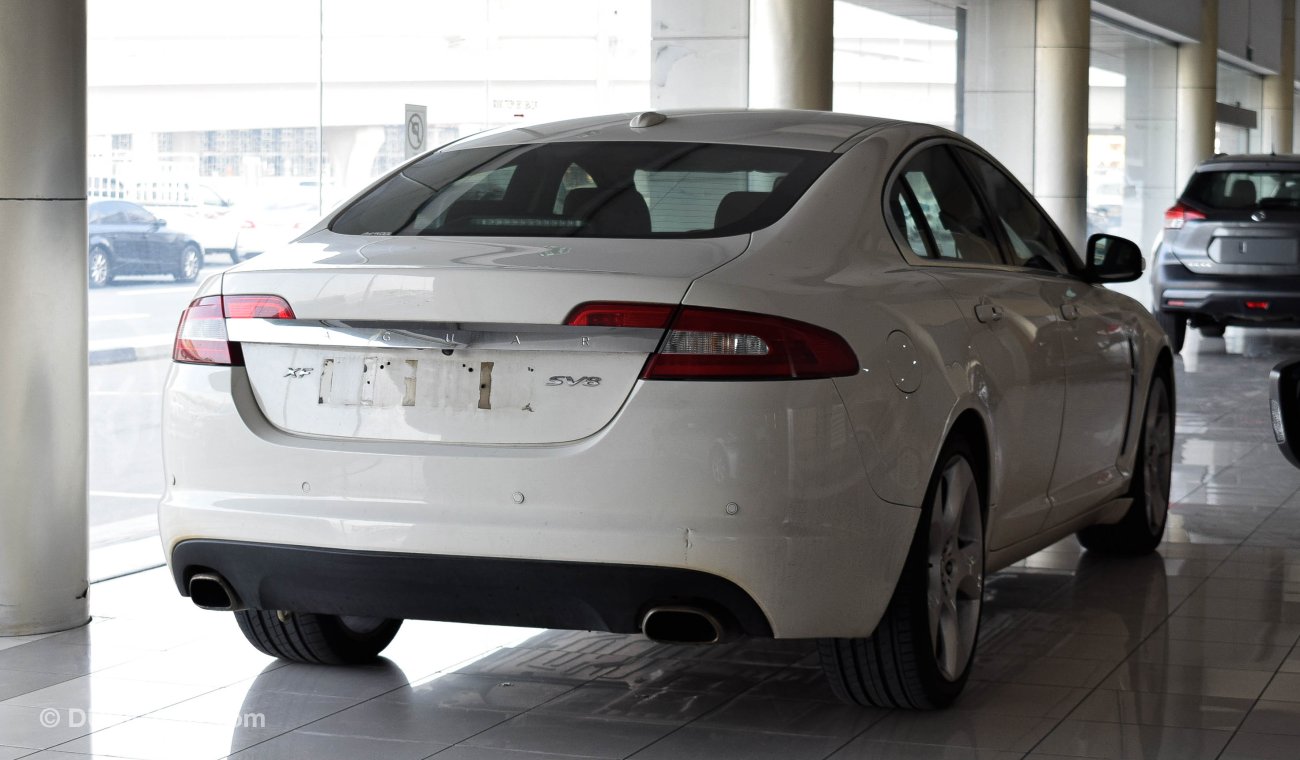 Jaguar XF SV8