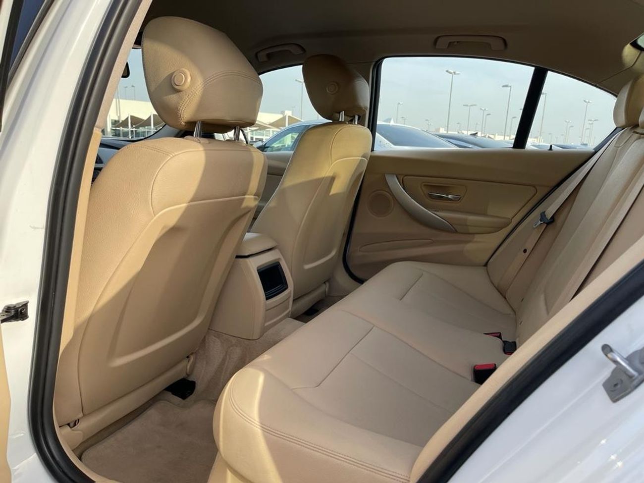 BMW 320i Exclusive BMW 320 _GCC_2018_Excellent Condition _Full option