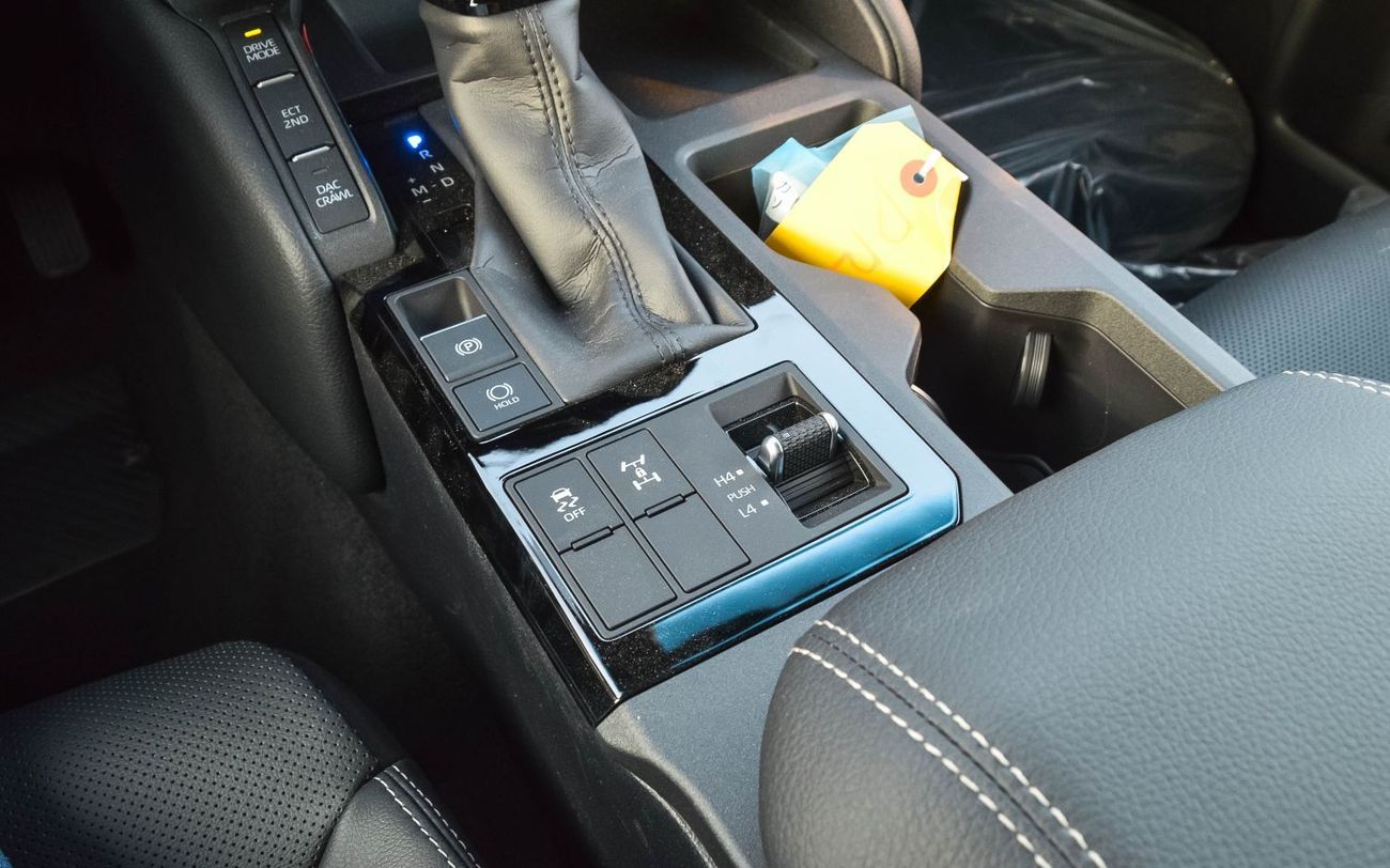 تويوتا برادو TOYOTA LAND CRUISER PRADO 2.8L 4WD DIESEL SUV 2024