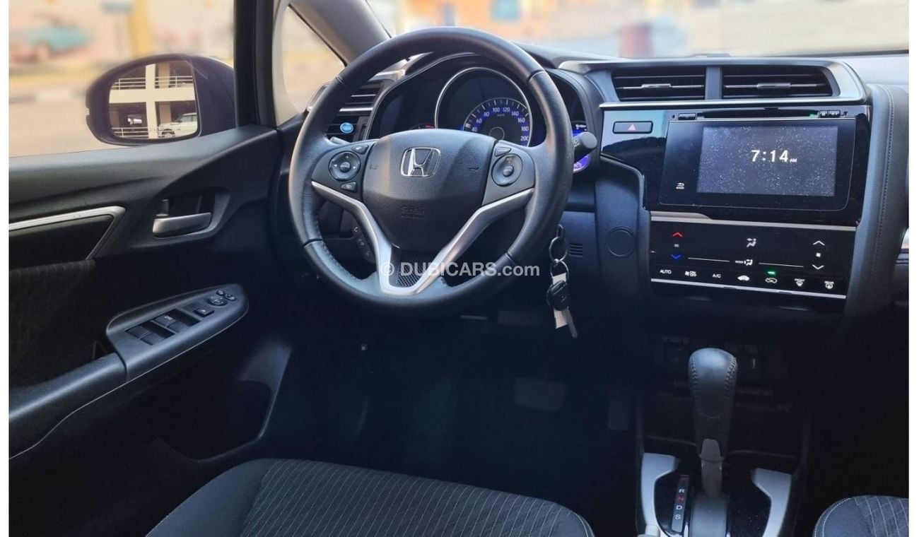 Honda Jazz 2018--EXCELLENT CONDITION-UNDER WARRANTY