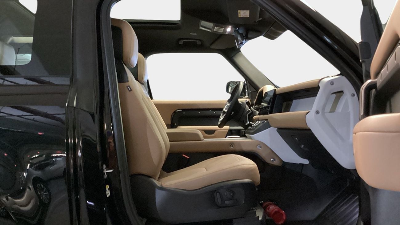 Land Rover Defender P400 90 HSE | upto AED 20,000 Ramadan Discount | Guaranteed Warranty | 0 Down Payment