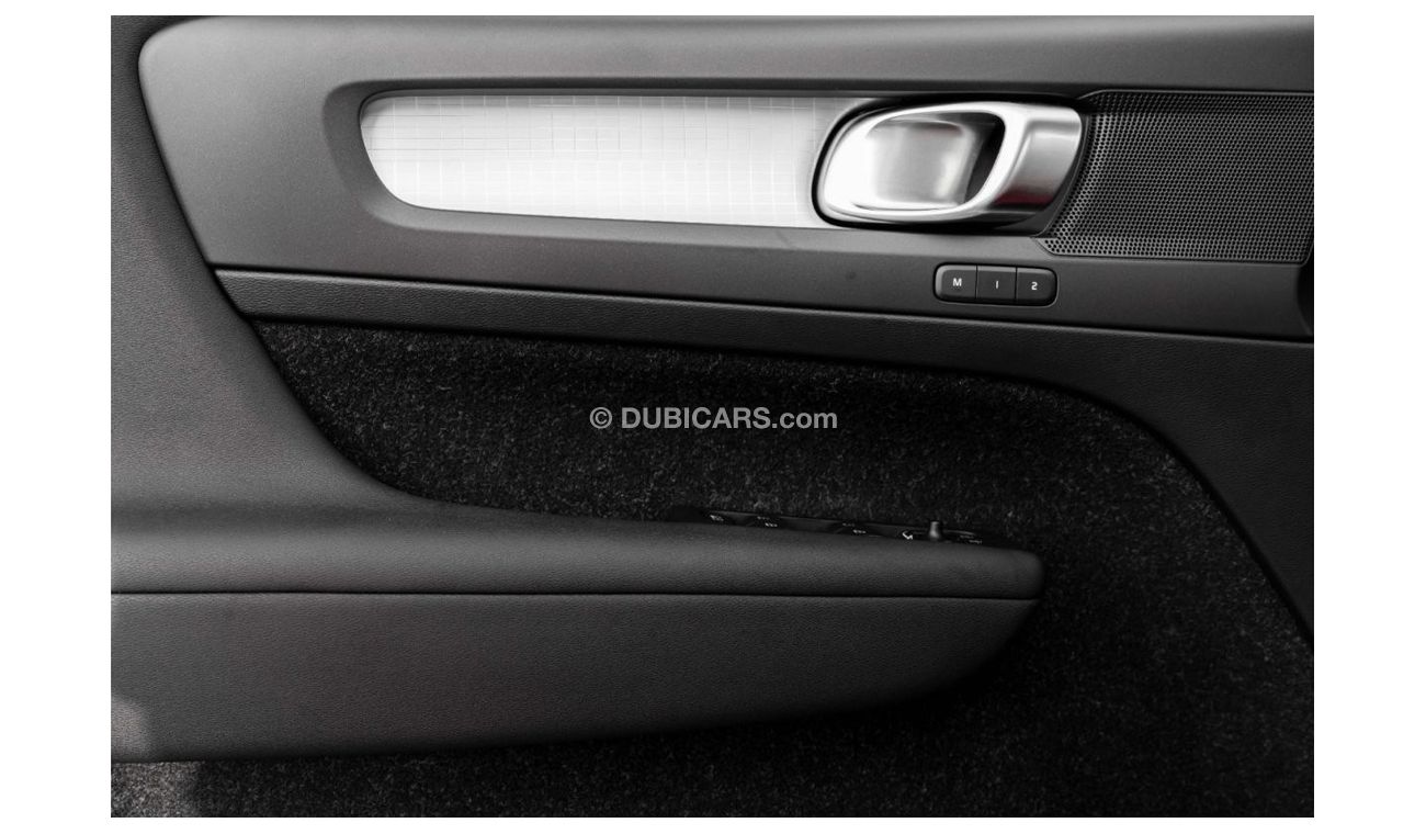 فولفو XC 40 T5 Momentum  | 2,446 P.M  | 0% Downpayment | Extraordinary Condition!