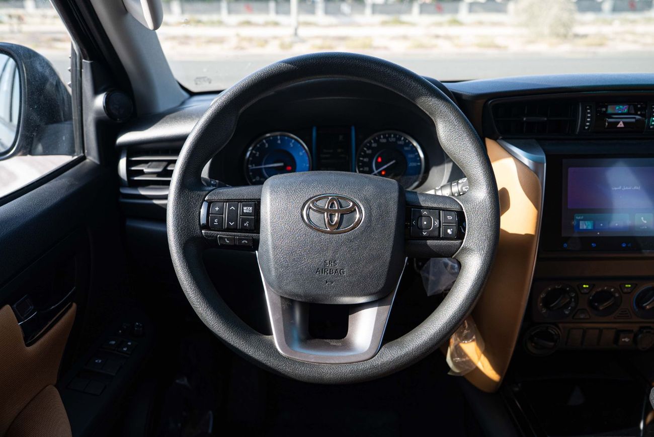 تويوتا فورتونر 2025 Toyota Fortuner 2.7 - Grey Mettalic Inside Chamois | Export Only