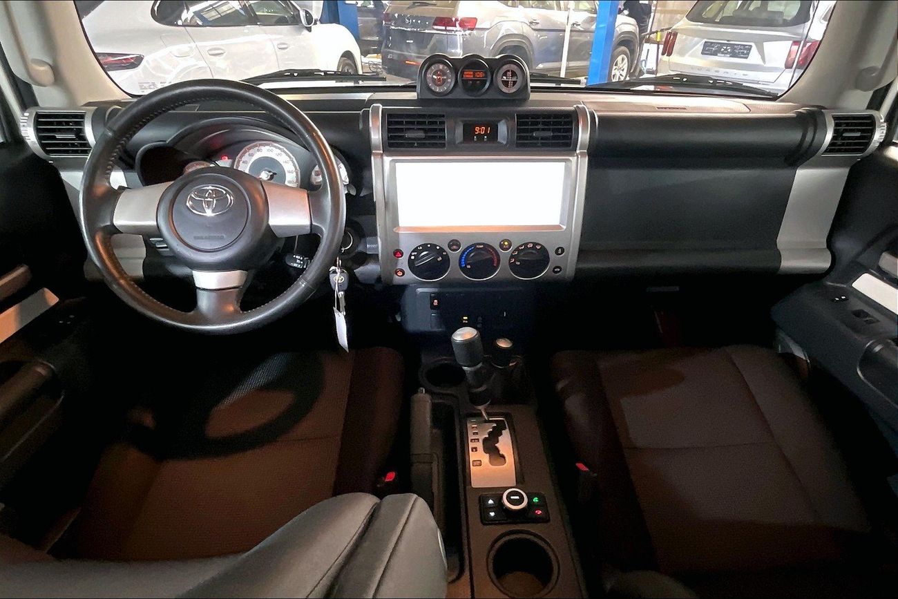 تويوتا إف جي كروزر GXR | شامل الضمان | 0 ﺪﻔﻋﺓ ﺃﻮﻟﻯ