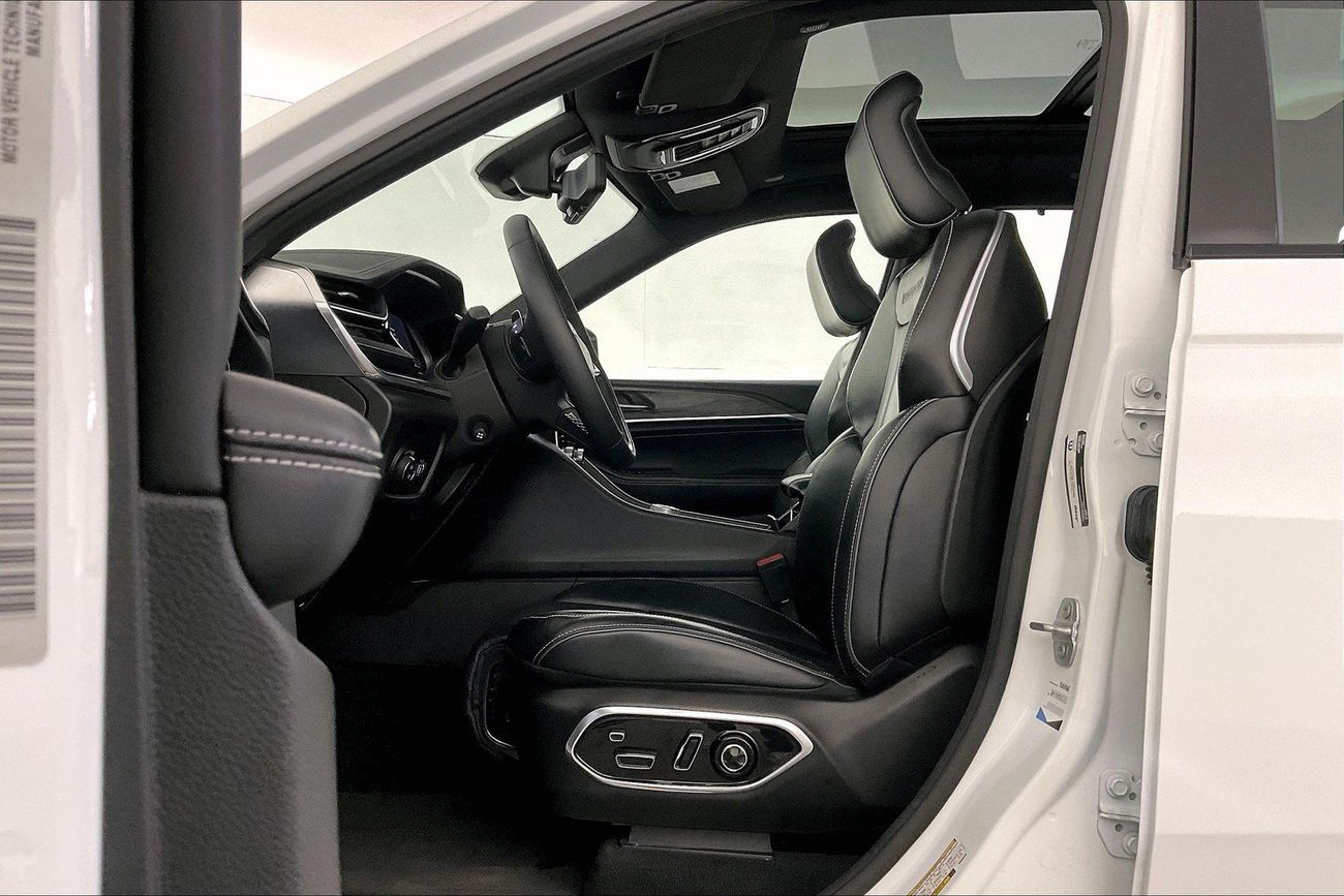 جيب جراند شيروكي Overland | شامل الضمان | 0 ﺪﻔﻋﺓ ﺃﻮﻟﻯ