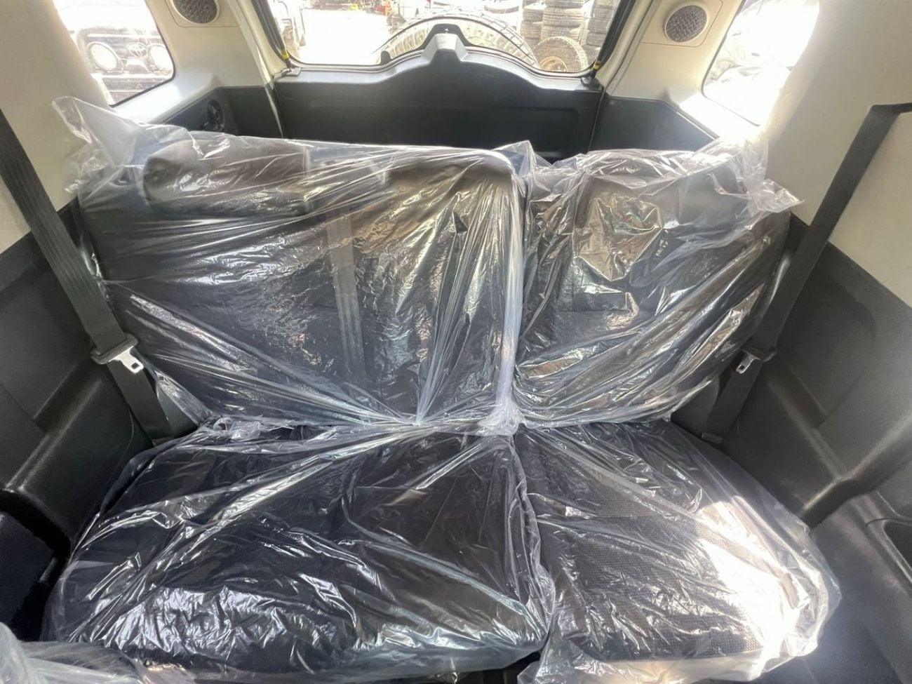 Toyota FJ Cruiser BASE PETROL 4,0 LITER ,RIGHT HAND DRIVE 2012 MODEL