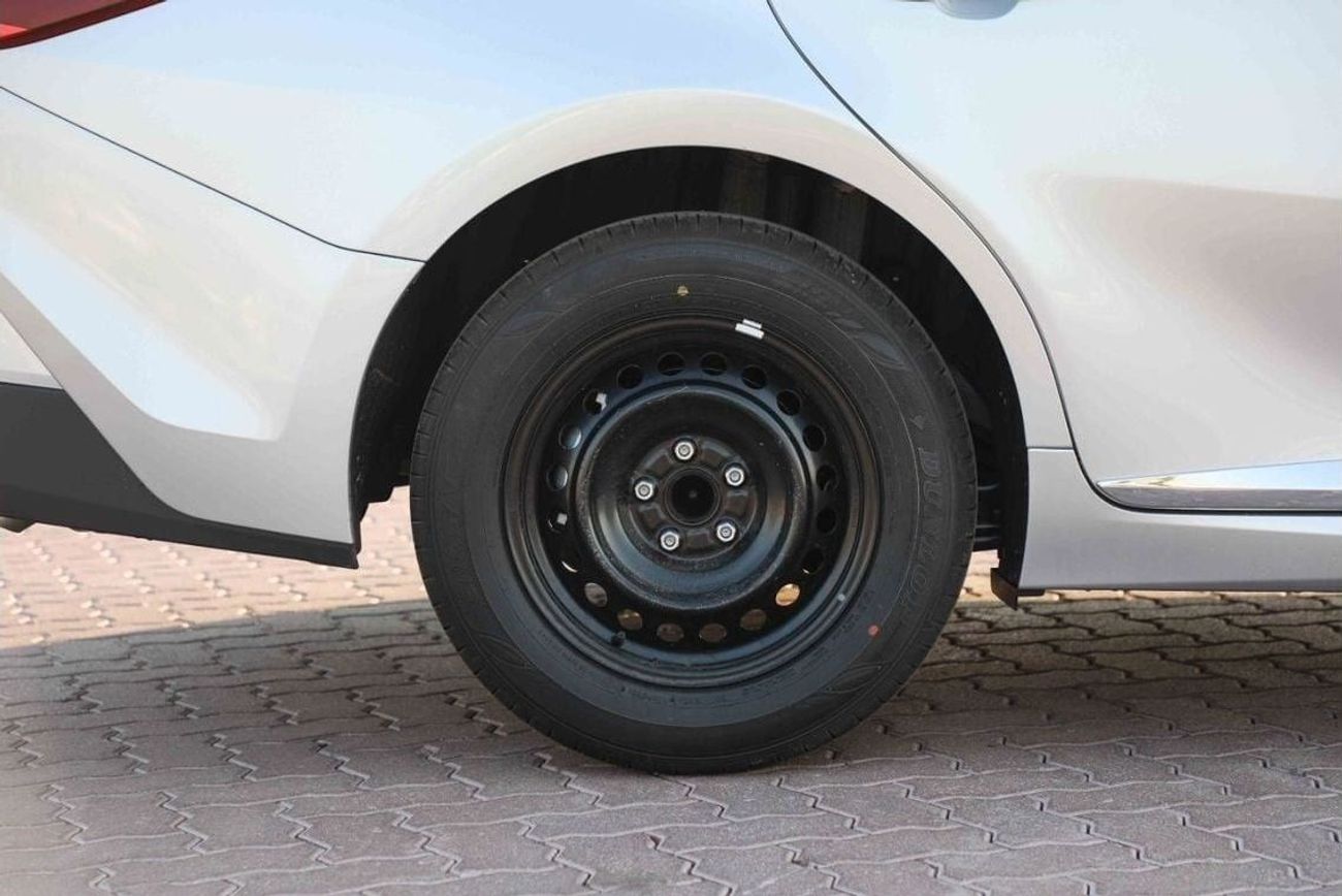 Toyota Camry 2025 TOYOTA CAMRY E 2.5 - SILVER inside BEIGE | Export Only