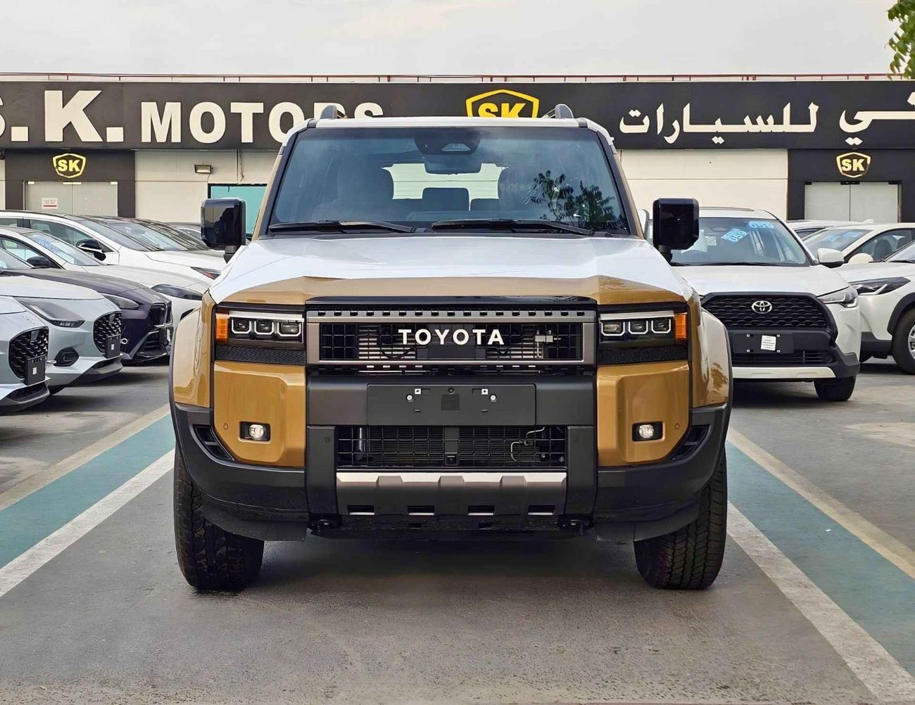 تويوتا برادو TURBO ADVENTURE DUAL TONE / 2.4L PETROL A/T V4 / HIGH OPTION WITH RADAR / (CODE#PPADV)