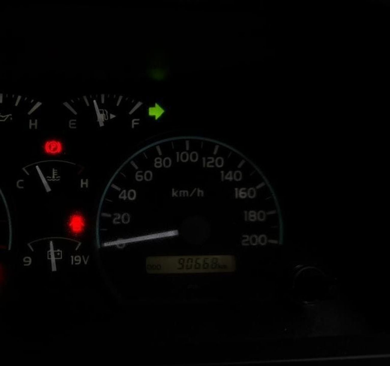 تويوتا لاند كروزر بيك آب 2024 shape ,diesel 4.5 liter ,right hand drive ,4 doors ,2019 model ,only for export available