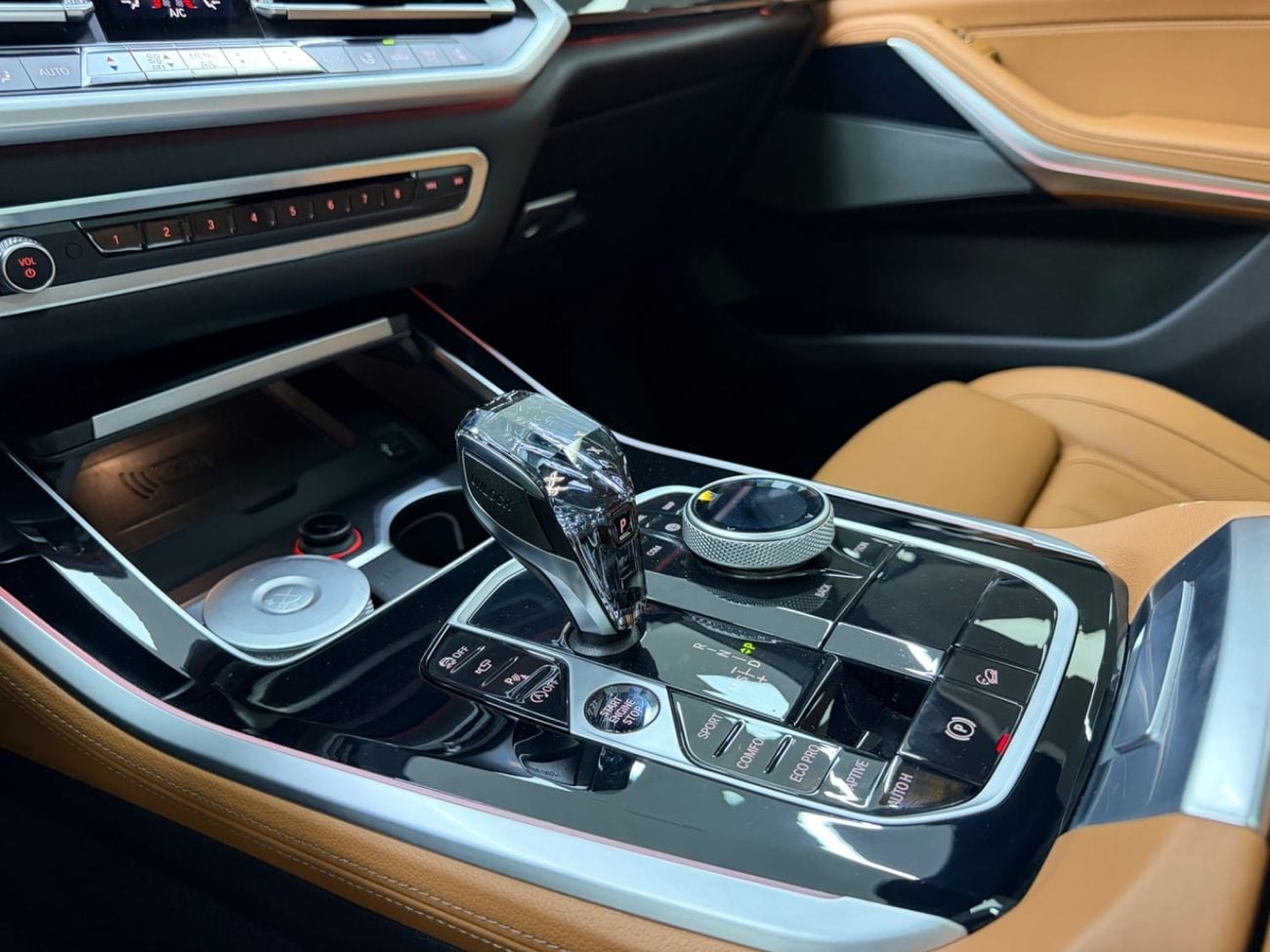 بي أم دبليو X5 40i M SPORT EXCLUSIVE مجلس التعاون الخليجي ... سجل صيانة كامل .. مشغل أقراص DVD .. محرك V6 طقم M .. حالة ممتازة