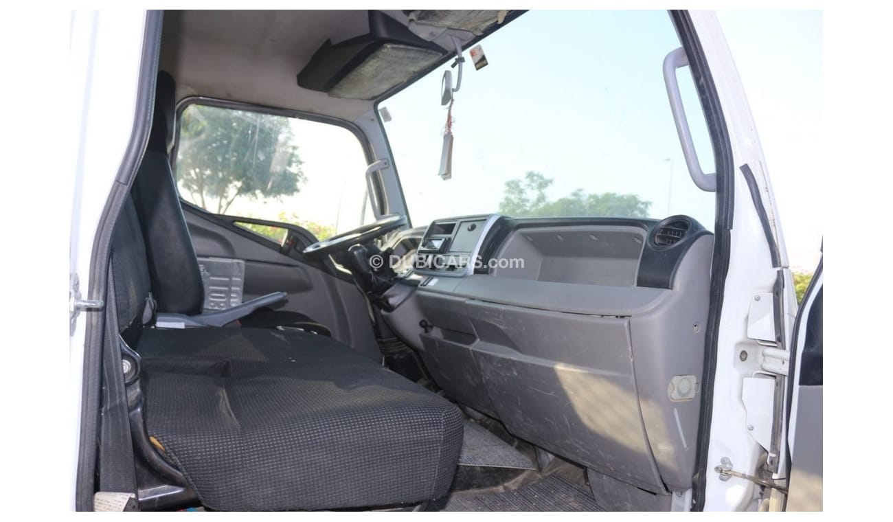 Mitsubishi Fuso Canter MITSUBISHI CANTER 2019 LONG BODY GULF SPACE ORGINAL PAINTS