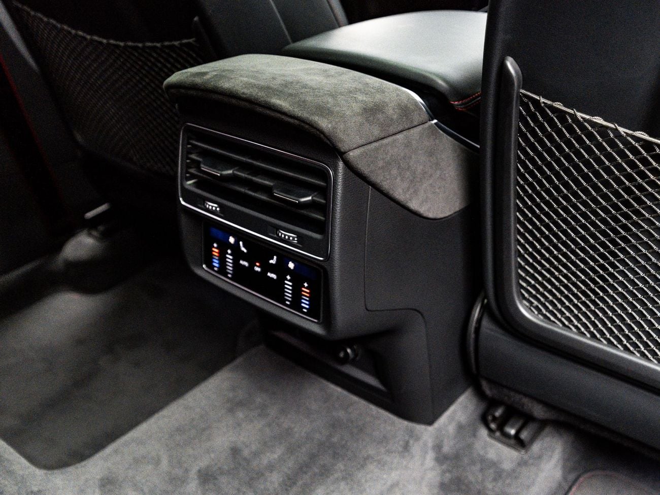 أودي RSQ8 TFSI quattro 4.0L