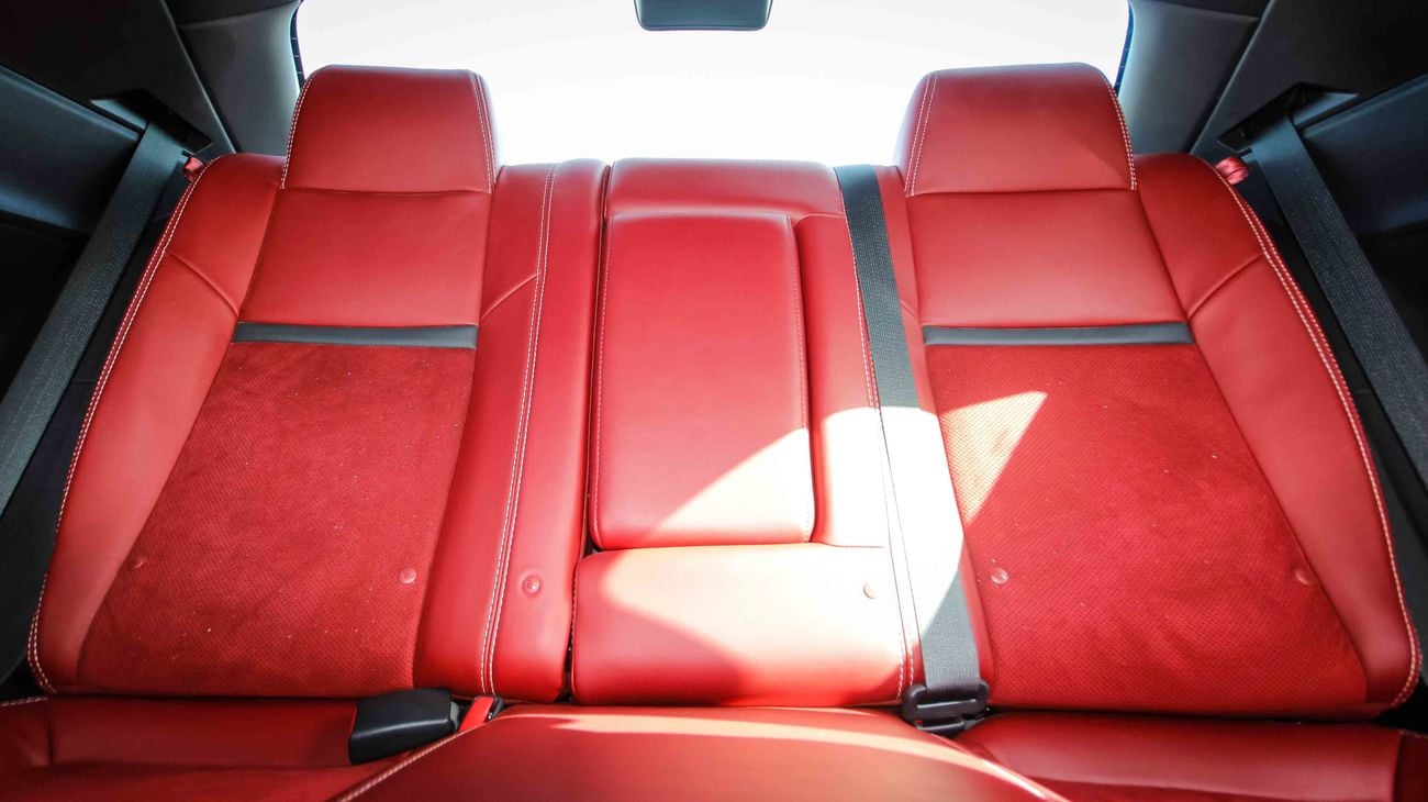 Dodge Challenger HEMI 392 SRT