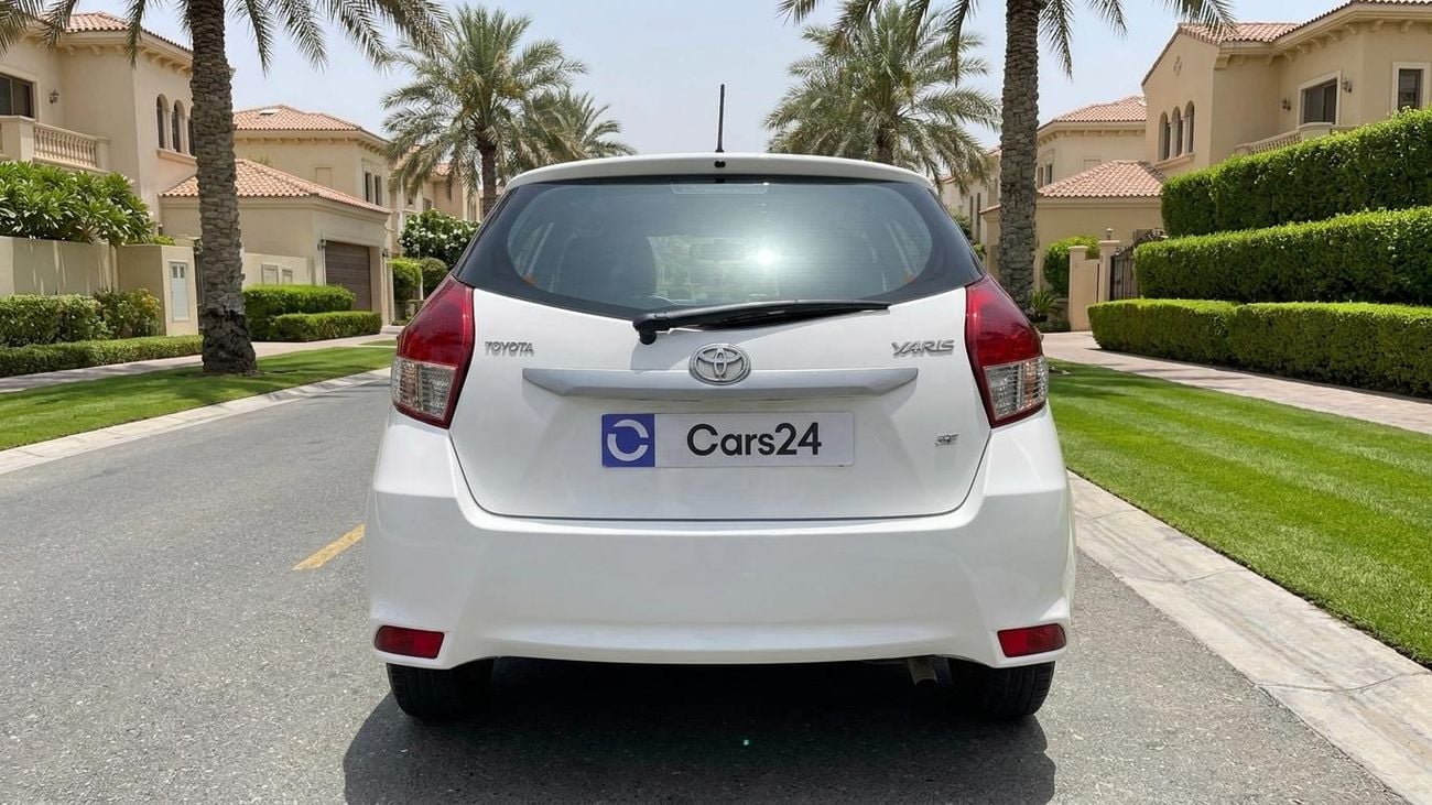 تويوتا يارس SE كارس24 هي سوق ضخم للسيارات المستعملة موثوق ومضمون ٪كارس24 هي سوق ضخم للسيارات المستعملة موثوق ومضمون